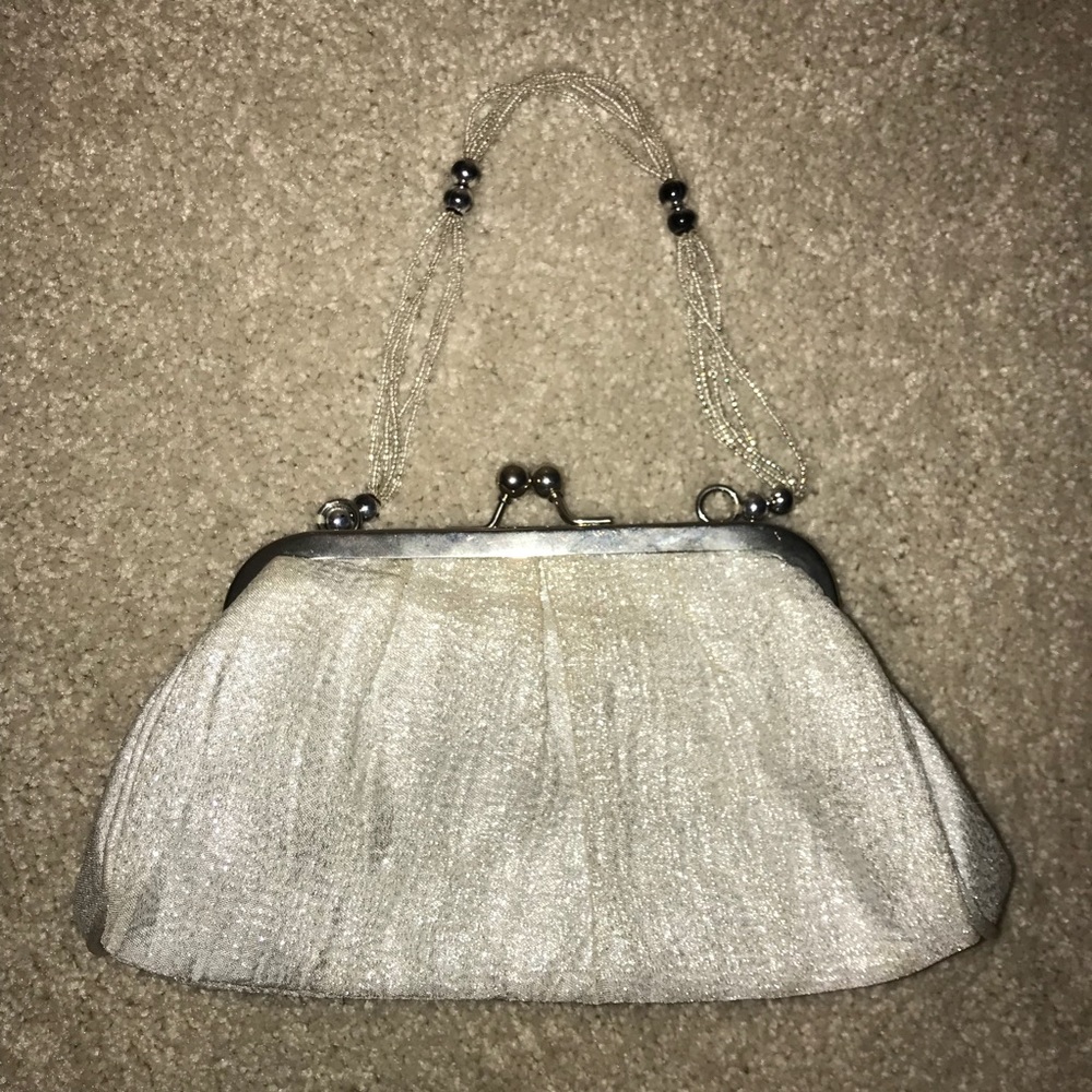 La Regle Silver Evening Purse with Beaded Handle